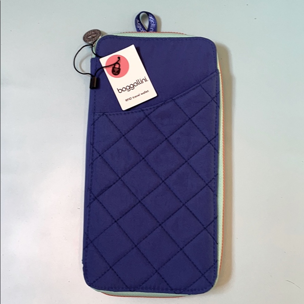 Baggallini RFID Travel Wallet